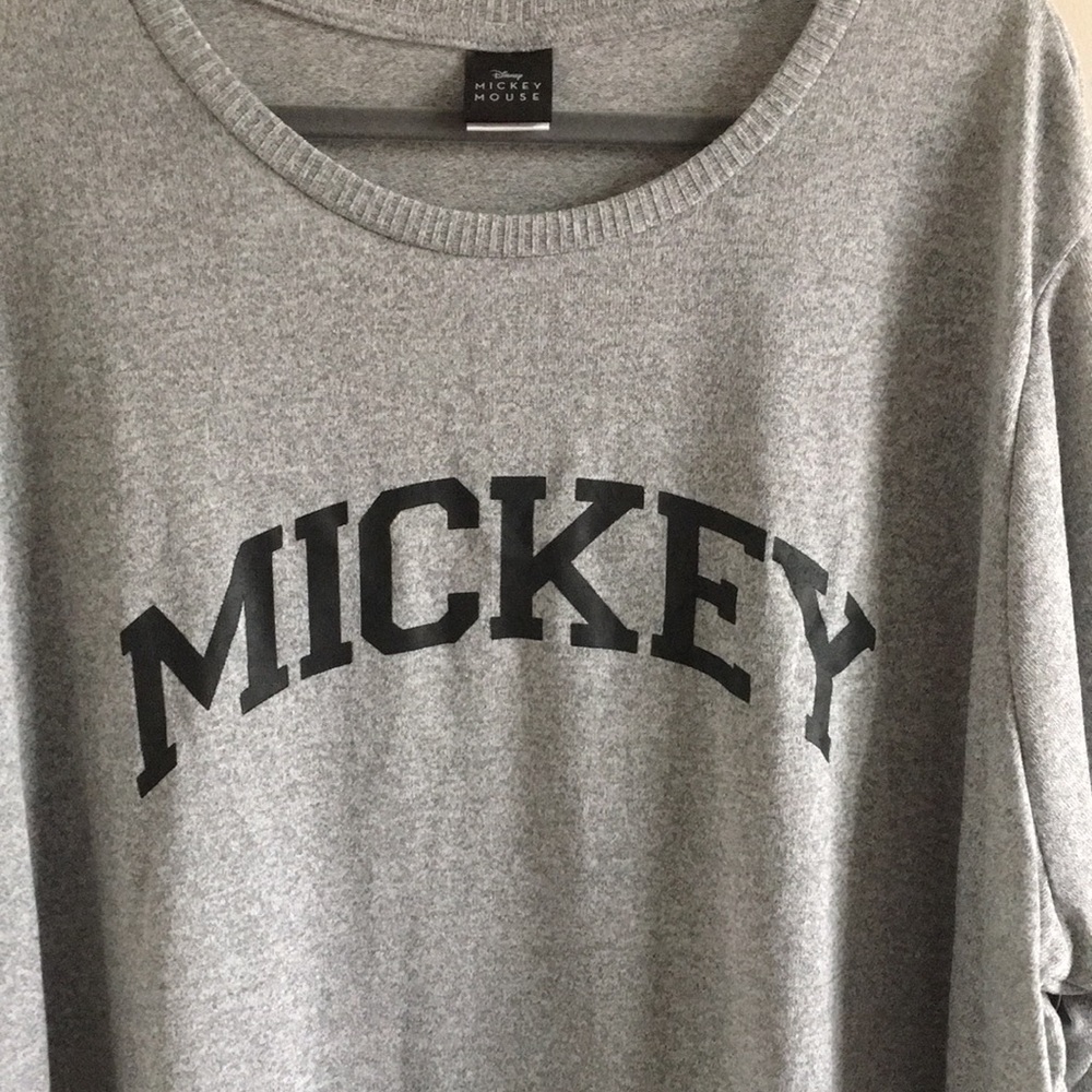 π10 for $100π Disney sweater - Picture 3 of 6